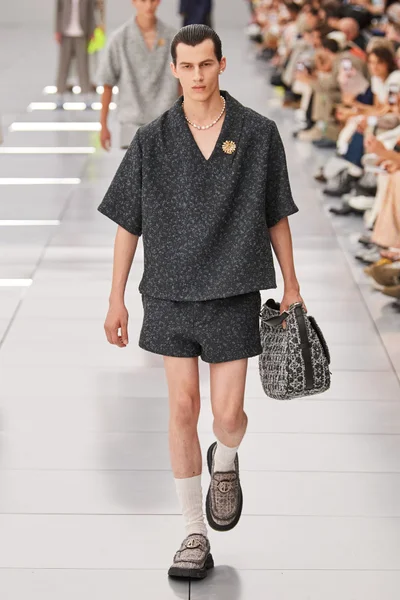 Look 38